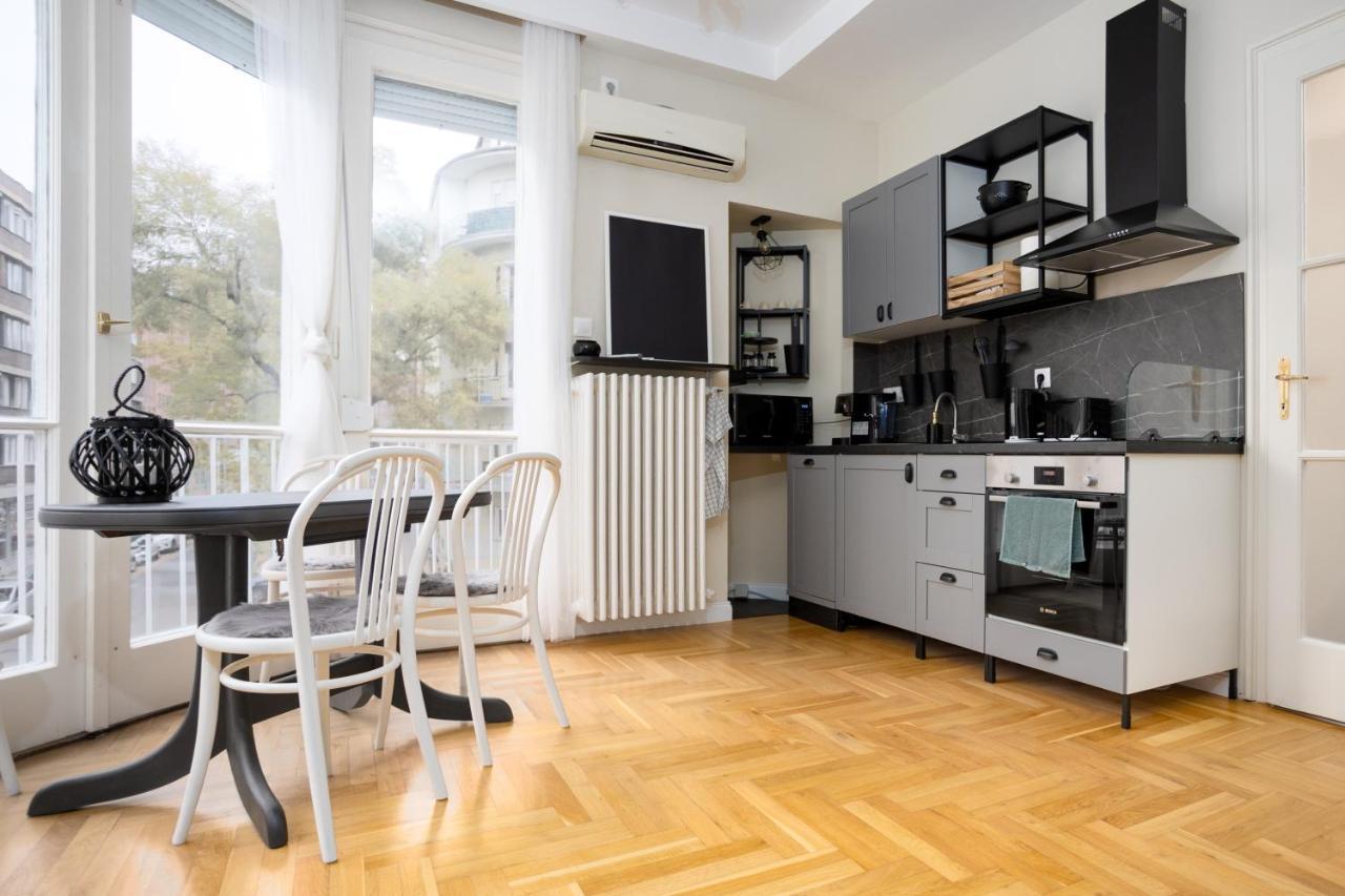 Golden Hour Apartament